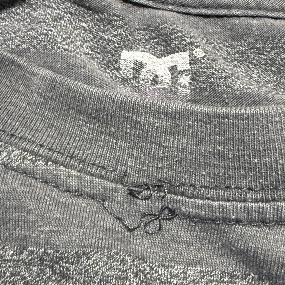 DC Shoes T-Shirt Mens Large Gray Long Sleeve Striped Ringer Skateboarding Skater - Picture 5 of 7